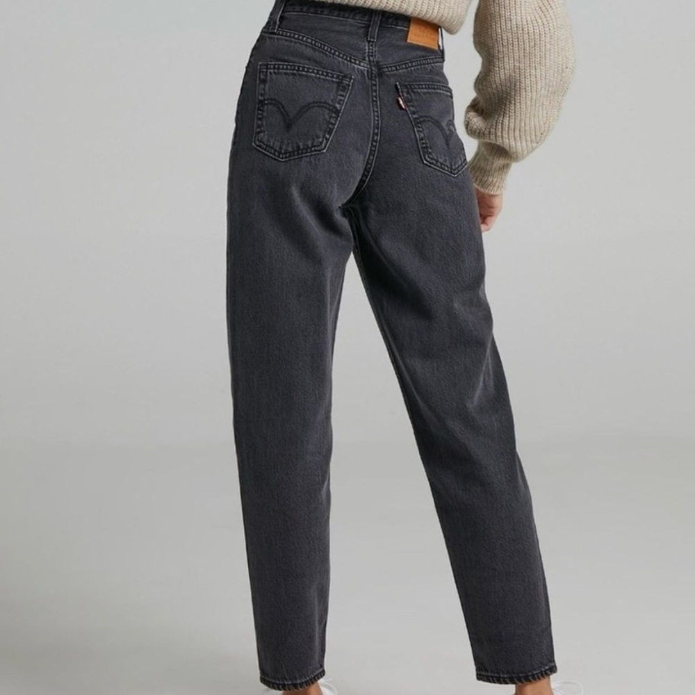Levi's Women's High Loose Taper Jeans, 27